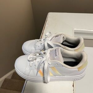 adidas Kids White Sneakers with Iridescent Peach Stripes